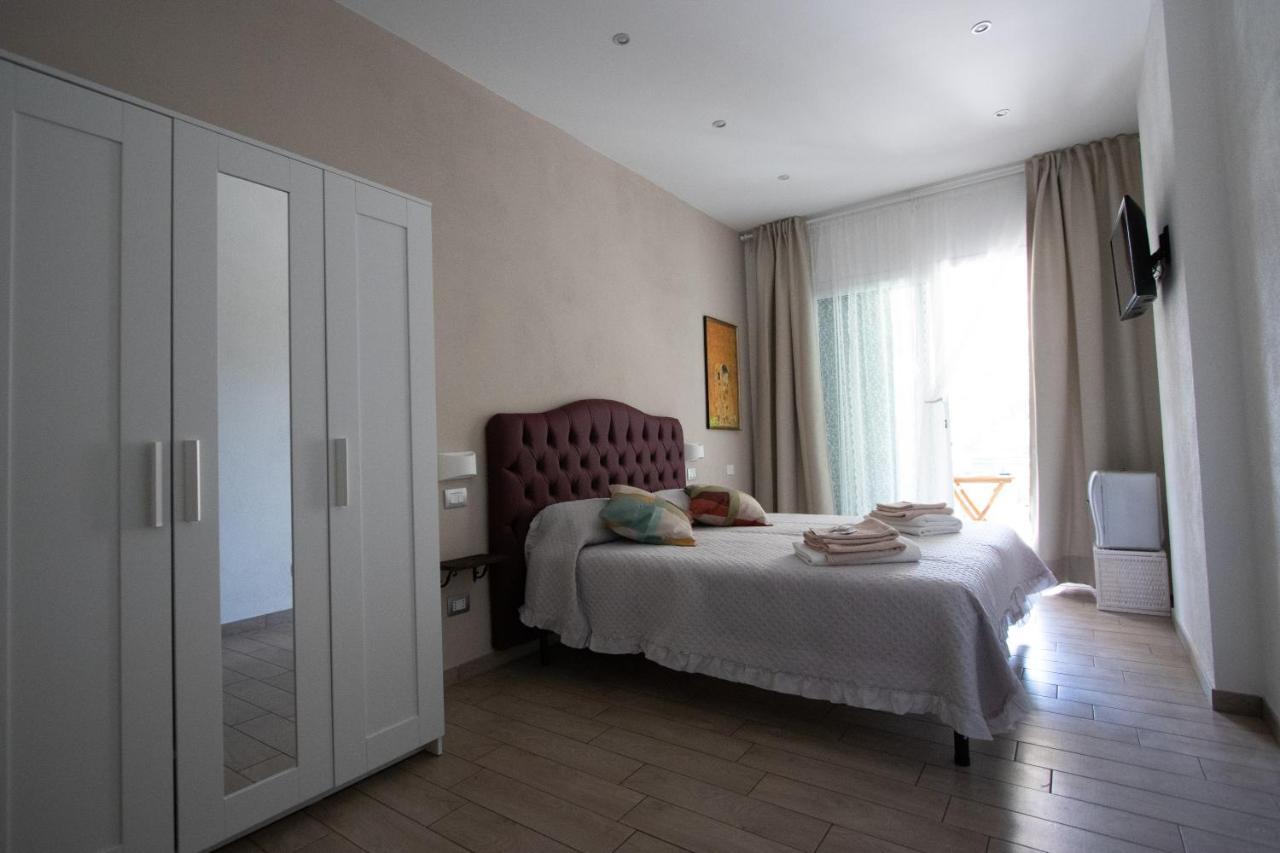 Un Posto Al Sole Bed & Breakfast Molino Nuovo  Dış mekan fotoğraf